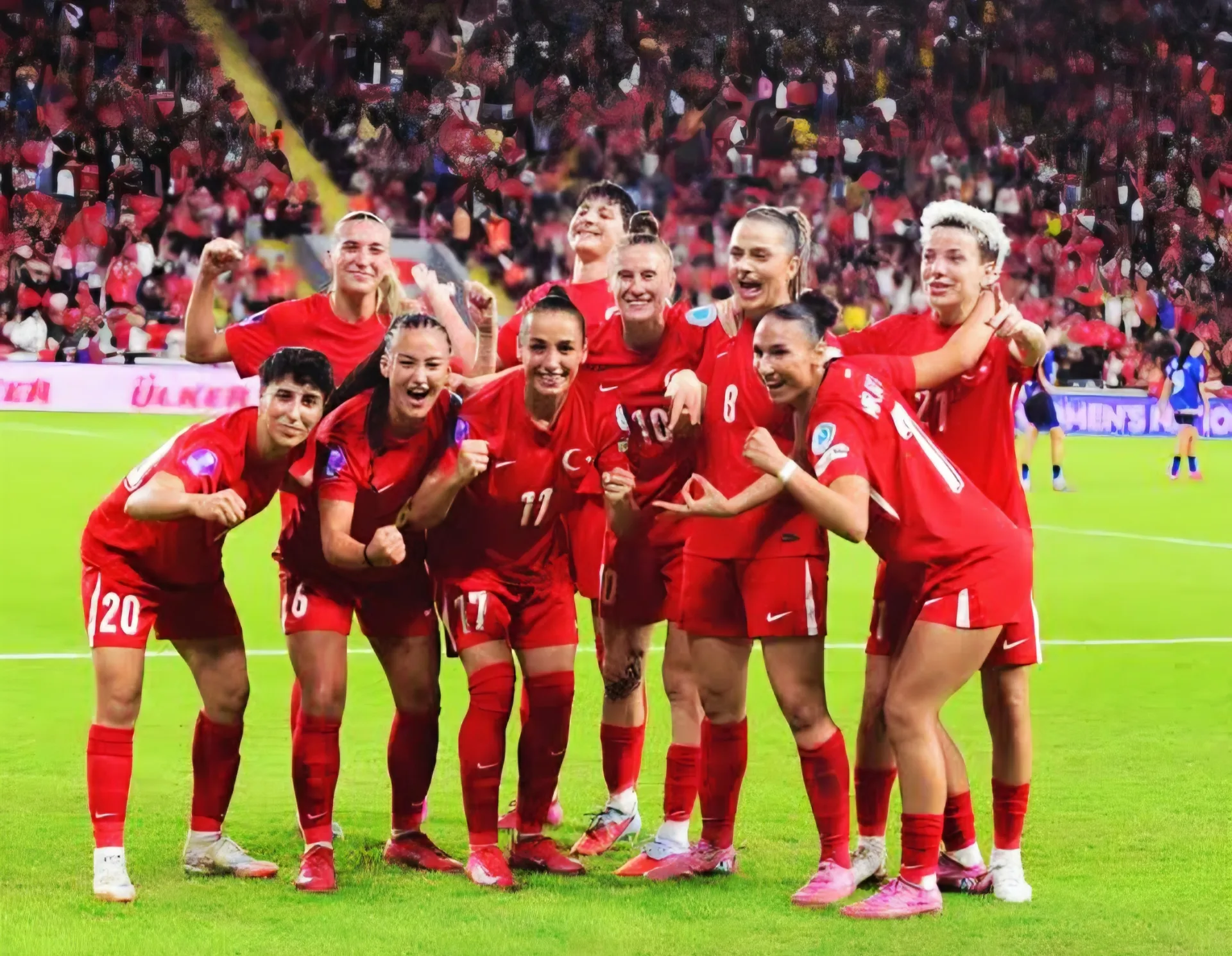 A MİLLİ KADIN FUTBOL TAKIMI GRUP AŞAMASINI GALİBİYETLE NOKTALADI