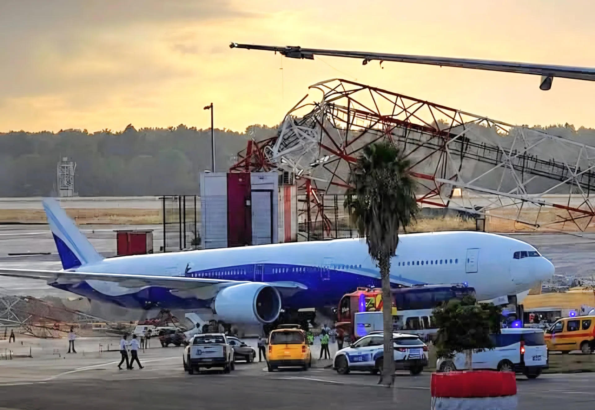 Antalya Havalimanı’nda THY Uçağı Apron Manevrasında Hasar Aldı
