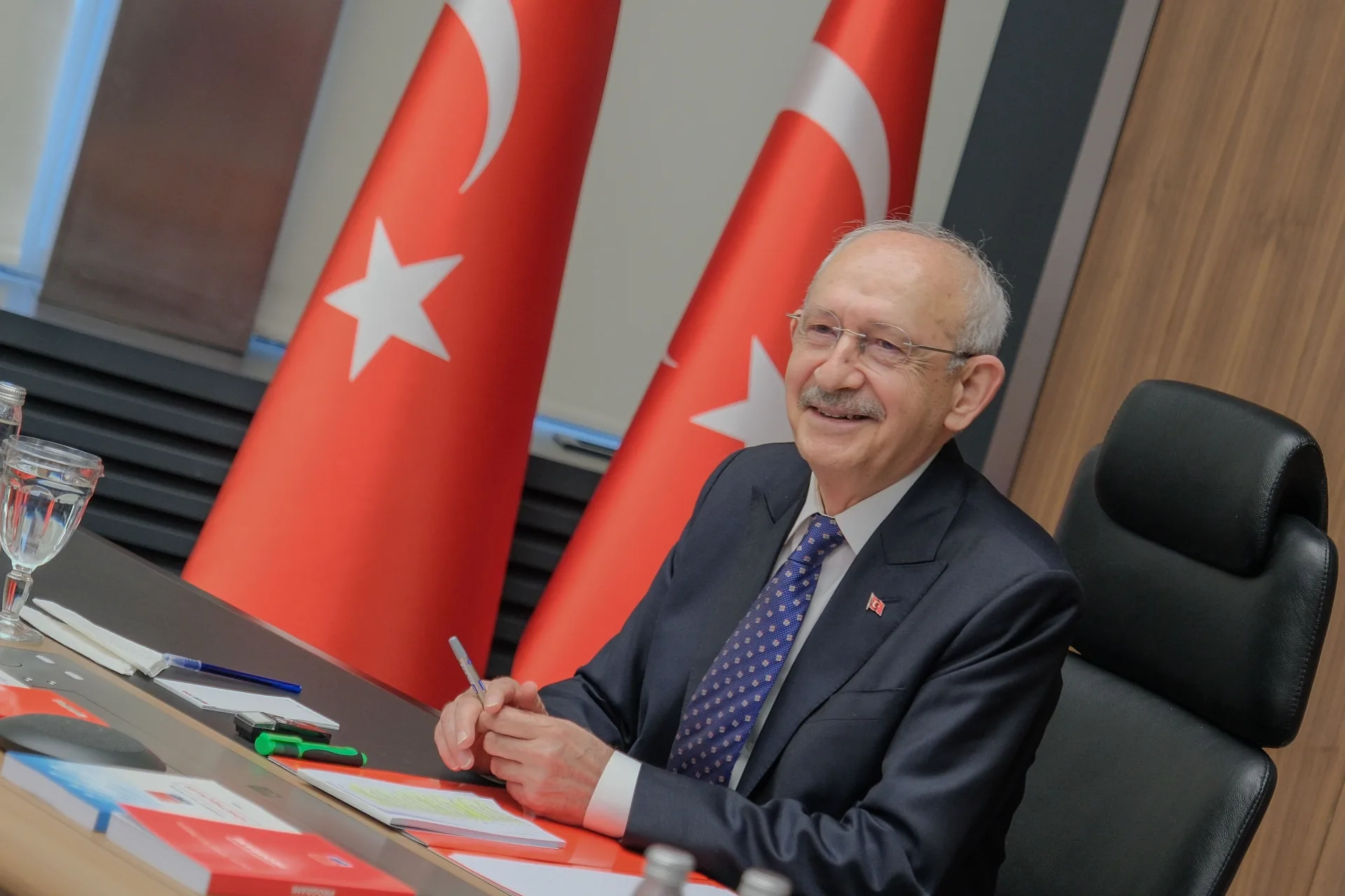 Kılıçdaroğlu MYK Toplantısına Başkanlık Etti