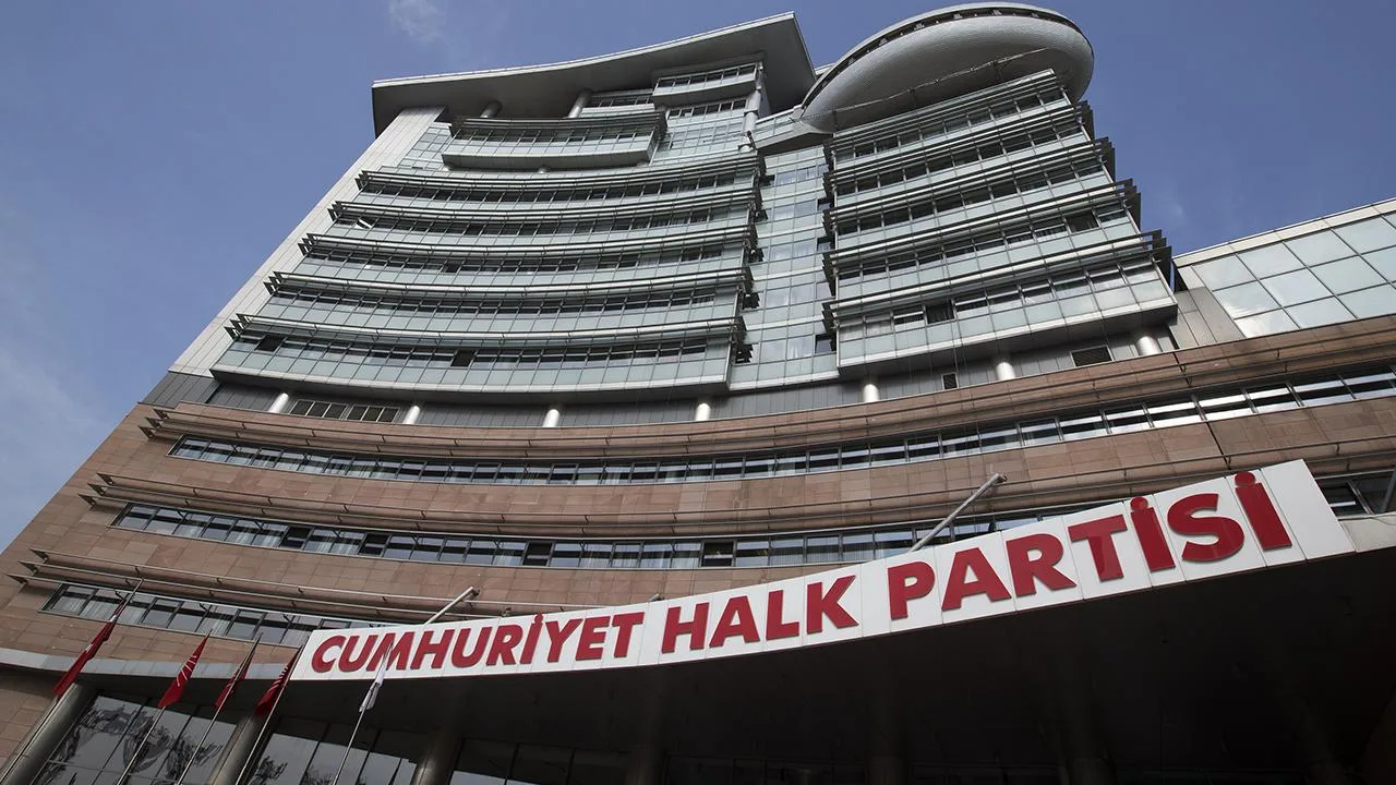 Kulisler Sallanıyor! CHP'den Kopuşta 75 mi, 93 mü? Büyük İsyanın Perde Arkası Açığa Çıktı!
