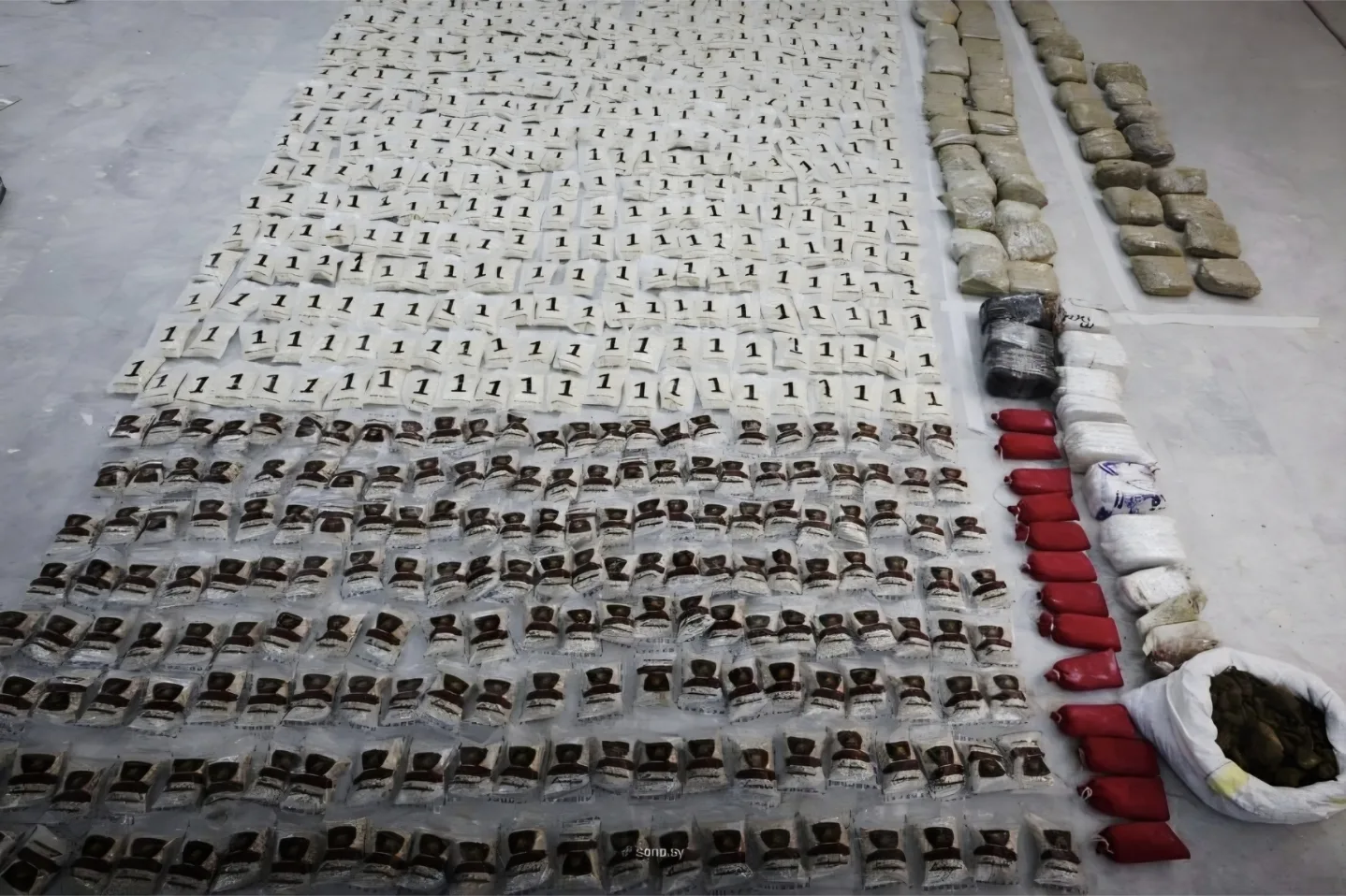 Suriye Sınırında Büyük Uyuşturucu Operasyonu: 700 Bin Captagon Hap Ele Geçirildi