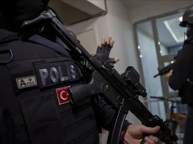 Emniyet'ten Siber Suçlara Darbe: 15 İlde 185 Gözaltı, 93 Tutuklama