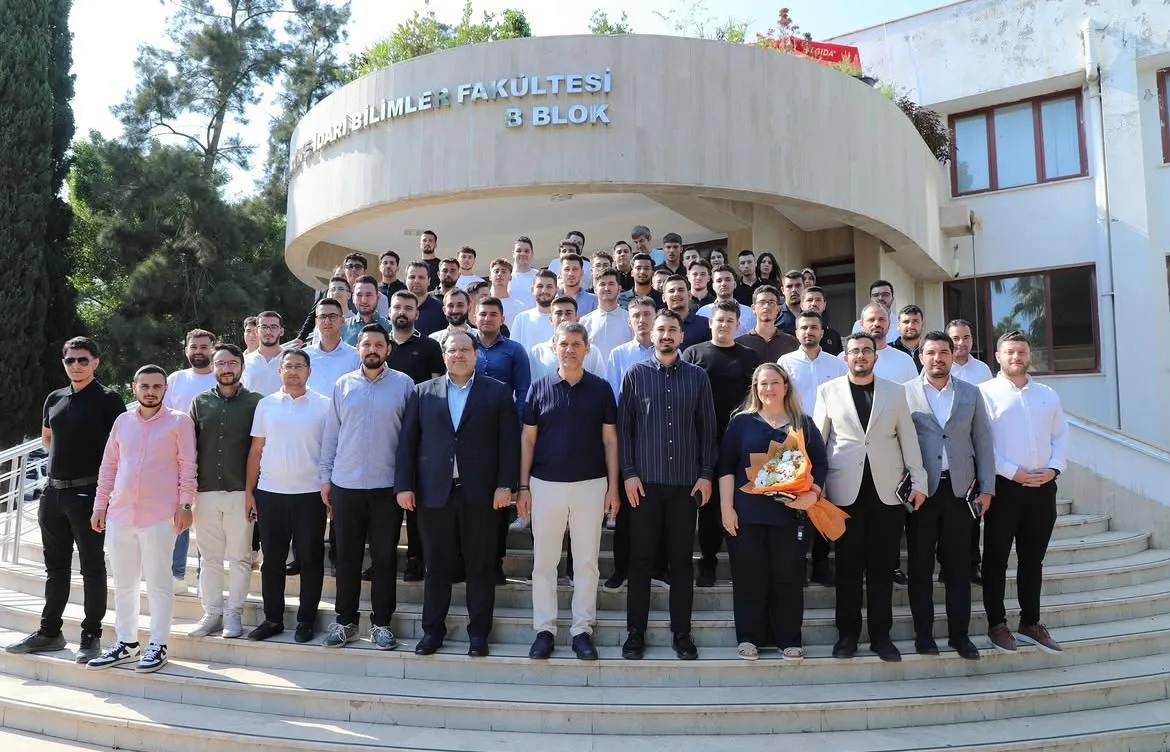 Antalya Genç Öğrencilerden Üniversite Yolunda Büyük Buluşma: Doğru Tercih İçin Tecrübe Paylaşımı